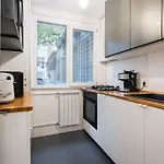Апартаменти Ultracentral Cozy Бухарест